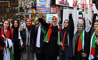 KADEM Times Meydanı'nda Filistinli Kadınların Sesini Dünyaya Haykırdı!