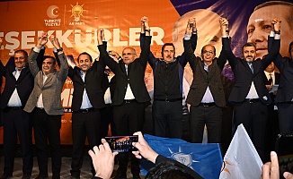 Malatya'da AK Parti'den Zafer Kutlaması