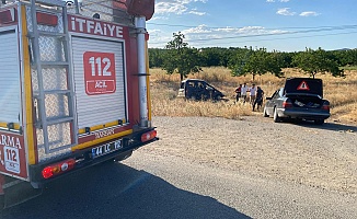 İki Aracın Karıştığı Trafik Kazasında 3 Kişi Yaralandı