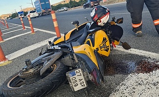 Otomobil İle Motosiklet Çarpıştı: 2 Yaralı