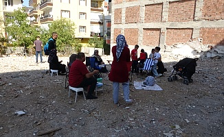 Depremle Sarsılan Malatya'da Vatandaşların Sokaklardaki Bekleyişi Sürüyor