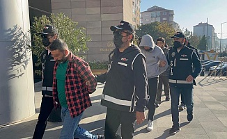 Kazanç Vaadiyle 112 Kişiyi Dolandıran Şüphelilerden 28'i Tutuklandı