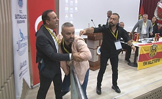 Yeni Malatyaspor'da Olaylı Kongre: Yumruklar Havada Uçuştu