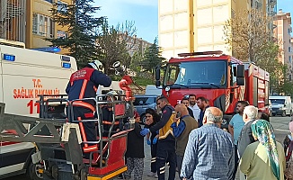 7 Katlı Binada Yangın Paniği