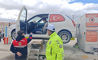 Malatya'da Öğrencilere Simülasyonla Emniyet Kemeri Farkındalığı