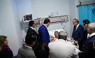 Bakan Kurum, Ali Bakanı Hastanede Ziyaret Etti