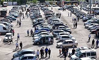 Malatya Açık Oto Pazarı'nda Satıcı Da Alıcı Da Beklemede