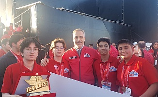 Malatya, Teknofest 2025 Kıbrıs Finalleri’nden Türkiye Şampiyonu Olarak Döndü