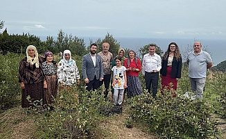 Aronya Akçaabat'tan Dünyaya Açılıyor