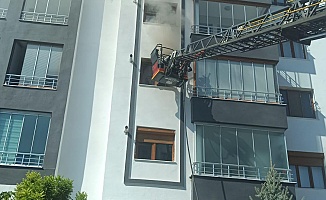 Yeşilyurt’ta 10 Katlı Apartmanda Yangın