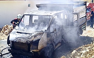 TOKİ Şantiyesinde AraçYangını