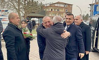 Gürsel Tekin'den Göçer’e Destek Ziyareti