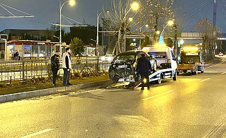 Çevreyolunda İki Otomobil Çarpıştı