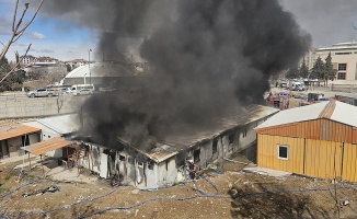 İşçilerin Kaldığı Konteynerde Yangın Paniği