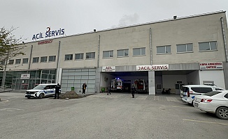 Karşıdan Karşıya Geçmek İstedi Otomobil Çarptı!