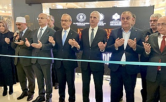 Kutsal Emanetler Sergisi Büyük İlgiyle Açıldı