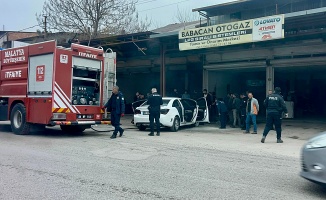 Sanayi Sitesinde Otomobilde Yangın