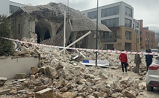 Yenileme Çalışmaları Yapılan Camii Çöktü