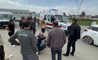 Şehir Mezarlığı Kavşağında Kaza