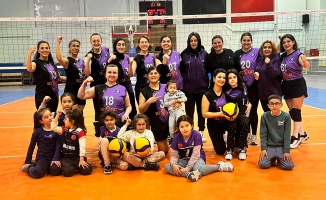 Anadolu Set Voleybol Ekibinden Anlamlı Destek