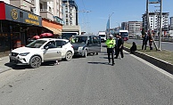 Malatya'da Üç Araçlı Zincirleme Kazada: 1 Yaralı