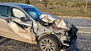 Traktöre Arkadan Çarpan Otomobilde Sürücü Yaralandı