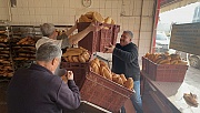Malatyalı Hayırsever Adına Gün Boyu Ücretsiz Ekmek Dağıtıldı