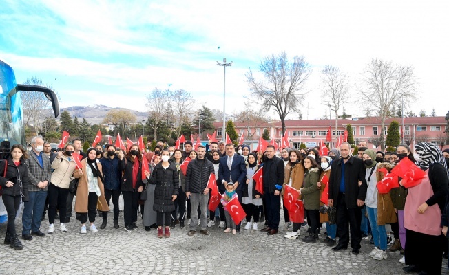 44 Öğrenci Çanakkale#039;ye Uğurlandı
