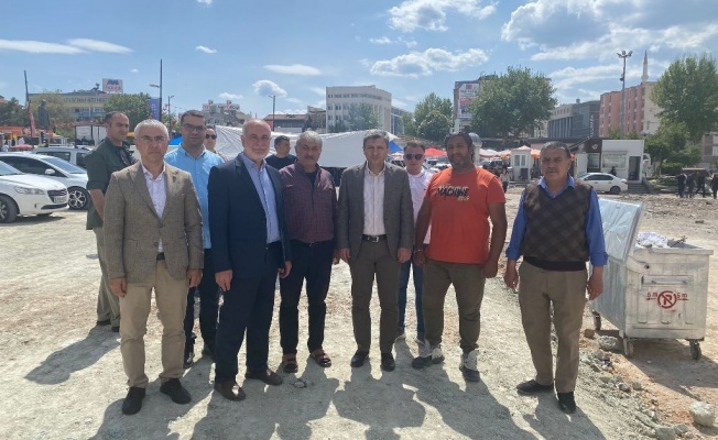 Vali Şahin Çarşı Merkezinde!