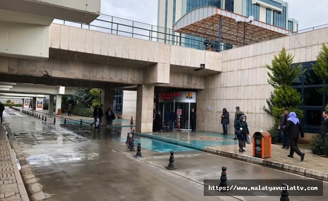Malatyada Kontrolden Çıkan Araç Devrildi 2 Yaralı