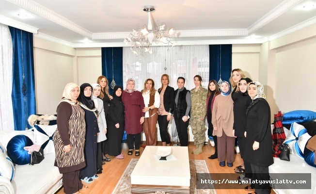 Hanife Yazıcıdan Şehit Ailelerine Ziyaret