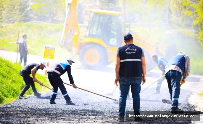 Battalgazi Belediyesi 40 Sokakta Yol ve Kaldırım Çalışmaları Gerçekleştirdi