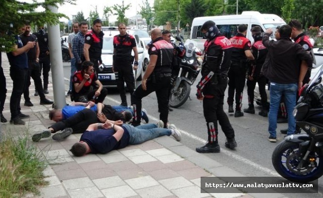 Polisin Dur İhtarına Uymayarak Kaçan Araç Kaza Yaptı