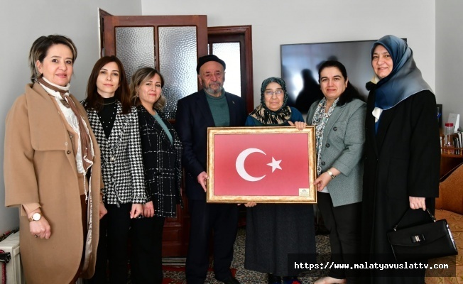 Hanımefendi Selda Yavuz Battalgazi İlçesinde Şehit Ailelerini Ziyaret Etti